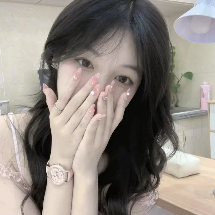 我就摆个摊,女神怎么追着跑